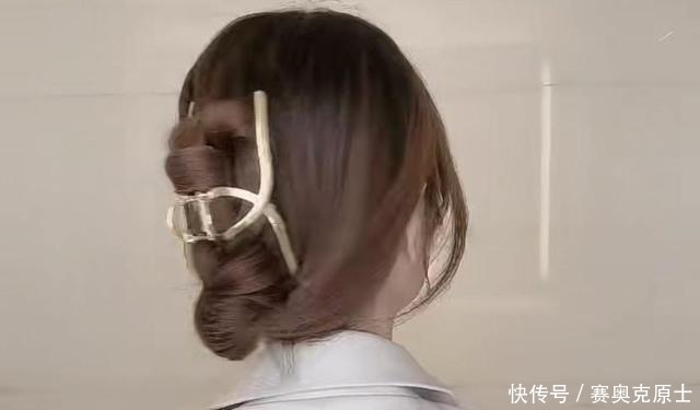 盘头最简单的方法,掌握这3种,让你美丽又优雅