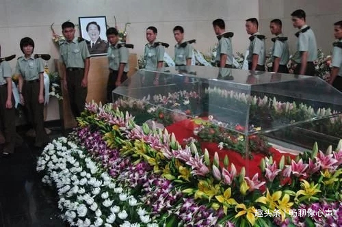 出演|他是李讷最怕见的人，一生出演毛主席87次，葬礼引300名市民送行