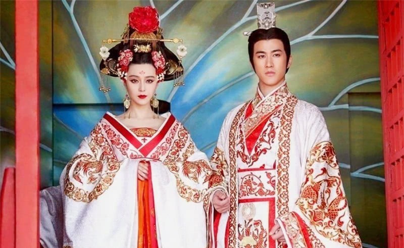 目瞪口呆|将军死后立碑哭穷:无金无银,别挖!200年后盗墓贼打开目瞪口呆