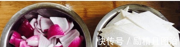 美味佳肴|洋葱和它一起炒着吃, 比肉还香, 比燕窝还养人, 还能清理血管!