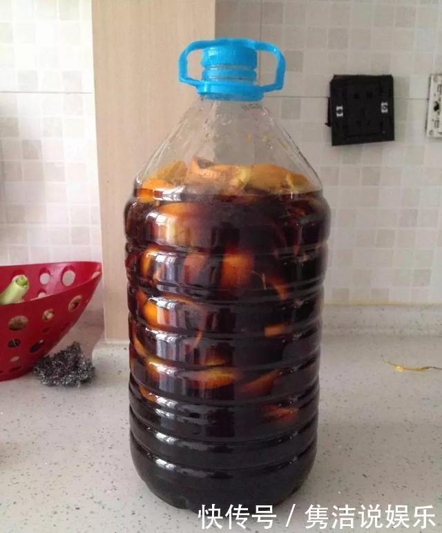 盆土板结抠不动,3种“松土剂”倒进去,松软如“发糕”!