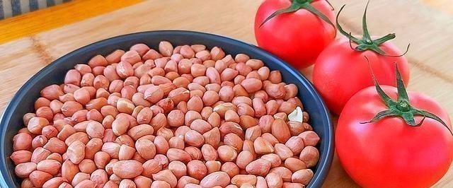 炒花生米时，直接下锅就毁了！大厨：多加一步，花生不是脆而是酥