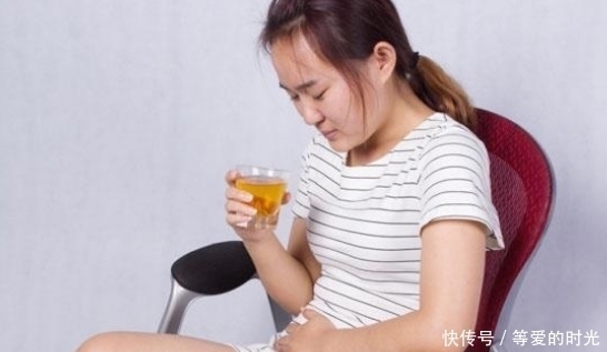 衰老|年轻女性身上通常没有5处变化，若你有，别不承认，你已经老了！