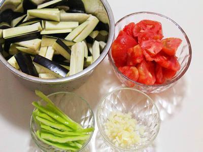 西红柿炒茄子|它是“天然雌激素”,妈妈经常吃,四十岁依旧少女脸,别错过