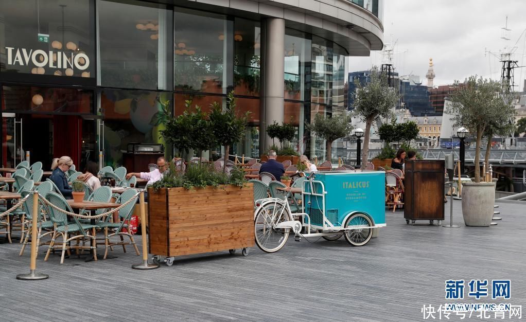 新冠|英国单日新增新冠确诊病例32700例