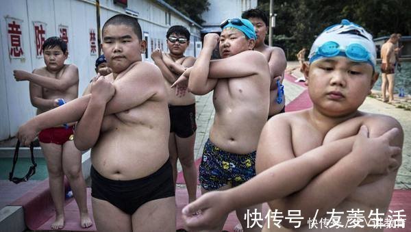 孩子|因为“下课去玩”被点名批评,爸爸怒了:孩子“野一点”又何妨!