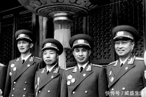 陈康|1955年大授衔时,一军区副司令被授中将衔,为何遭到陈赓反对?