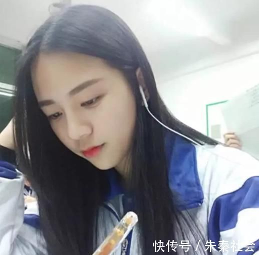 反感|女生晚自习认为“很美”的3行为,其实“low”爆了,男生贼反感