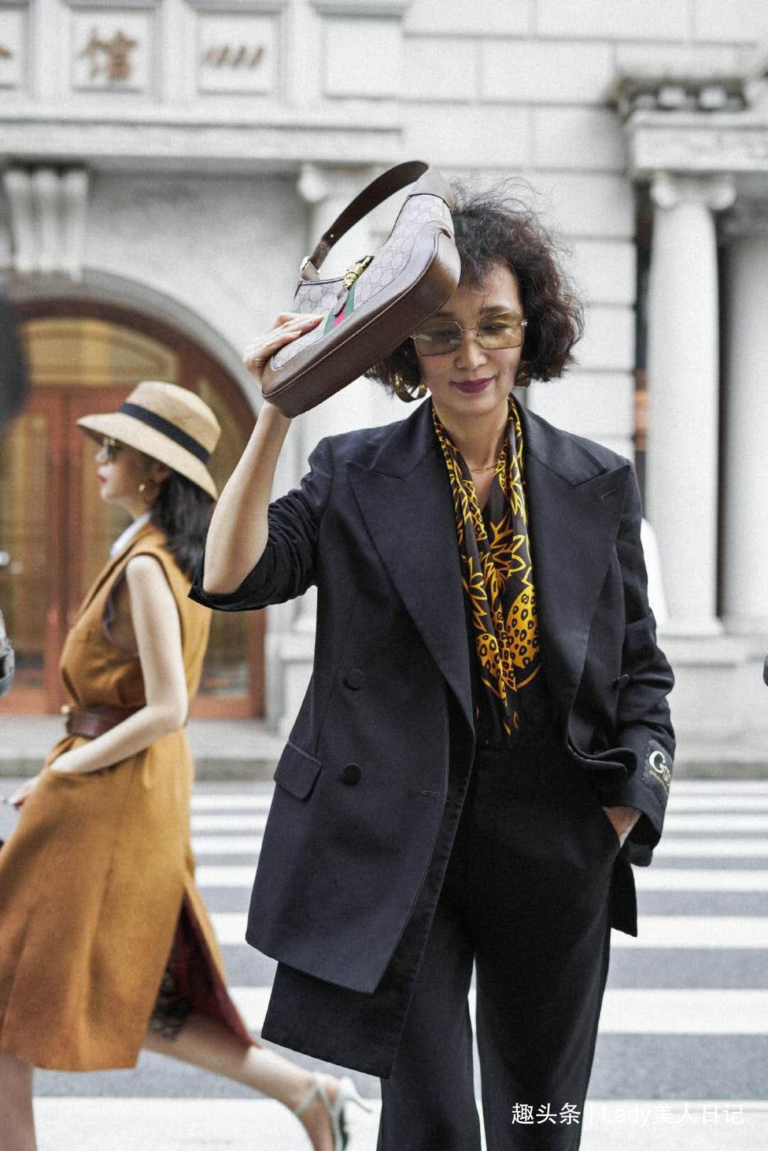 烫头发 烫头发显老气三木妈妈也险“中招”,避开烫发雷区,别说没教你