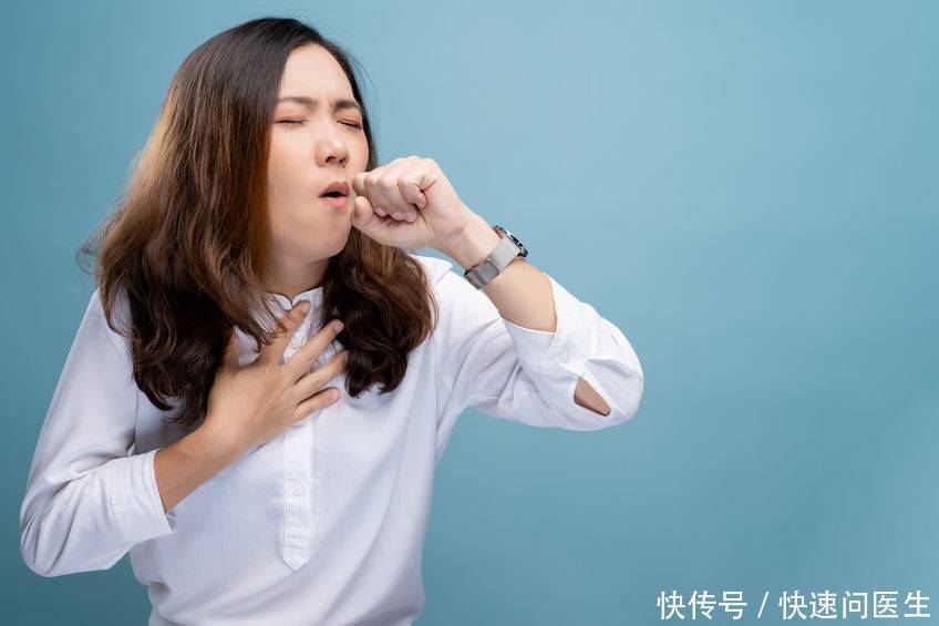 长期肩痛可能不是肩周炎,3类癌症会导致肩痛,最好检查一下