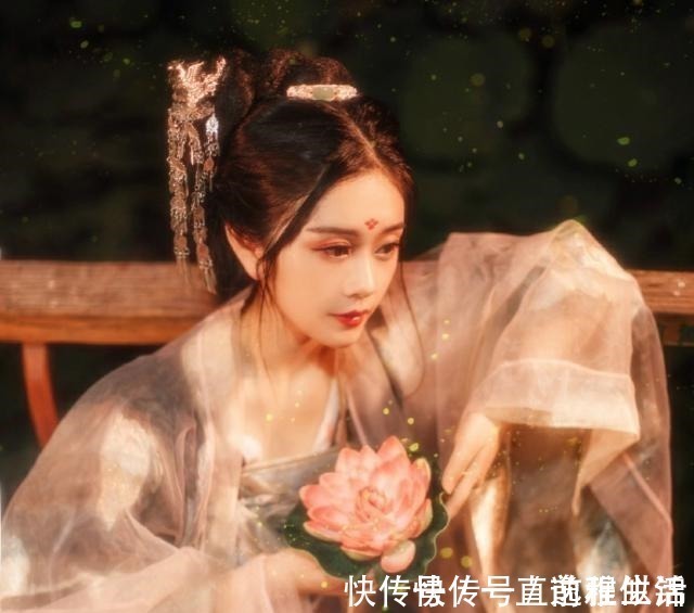 古诗词|汉服传承的意义以及古诗词文化中的汉服和配饰的魅力!