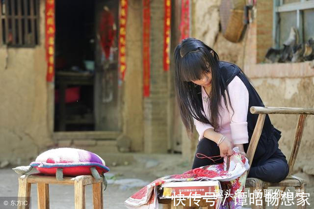 隔壁村|农村的光混汉收养了一个女孩,女儿出嫁那天这样做,村民都炸了锅