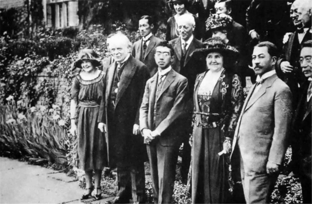 战争|为何说原子弹下无冤魂?看看侵华期间日本民众在干嘛就明白了