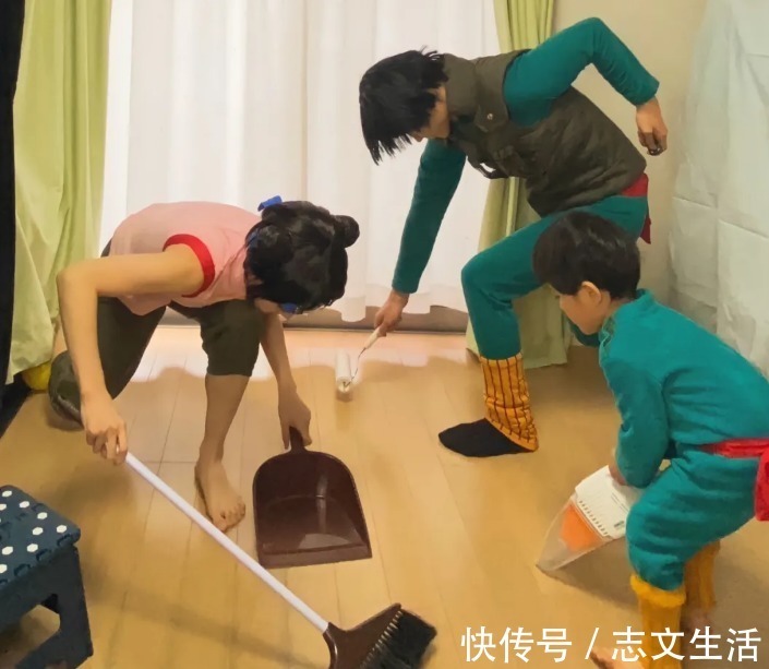 面对镜头|夫妇变闺蜜？一家三口玩cosplay，结果爸爸成了女装大佬