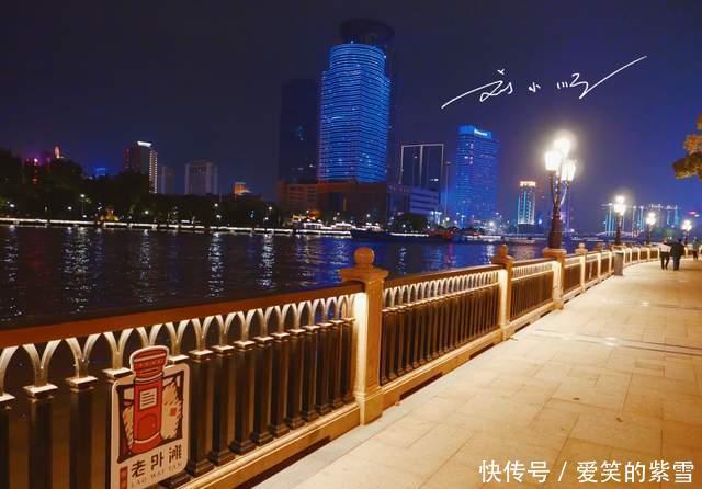 实拍宁波夜景，繁华绚丽，游客惊叹：不愧是浙江省第二大城市！