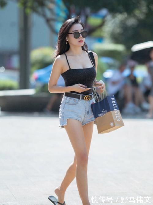 酷女神 酷女神美出了境界,时尚服装展现了她的气质,美得与众不同