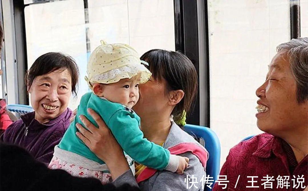 回到老家|逗孩子本没错，但这些“低级”的逗娃行为容易伤害孩子，该停止了