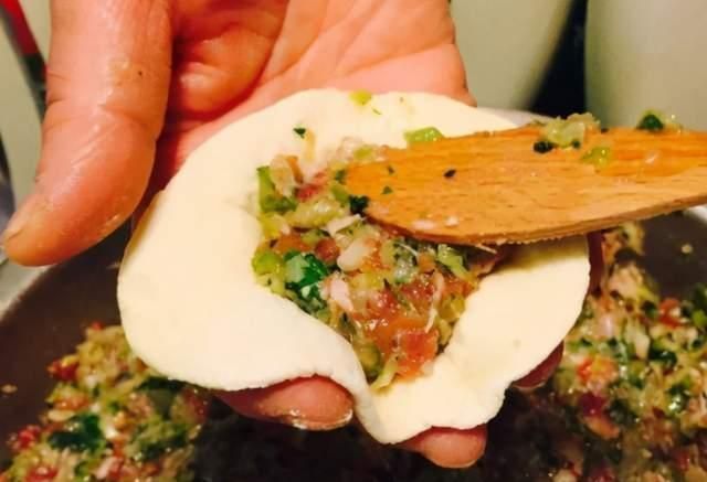 白菜|5块钱买一捆,入馅做包子,暄软馅香还流汁,比韭菜白菜的好太多