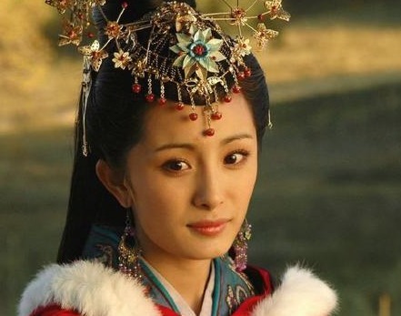 生下|古代有两位美女名字相同,前者嫁给三个皇帝,后者却生下四个皇帝