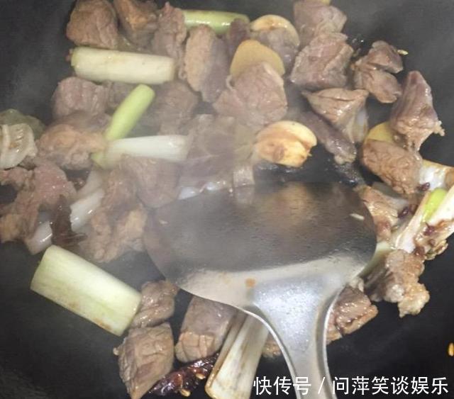 牛肉越焯水越脏？老师傅教你一法子，脏东西主动跑出来，没腥味