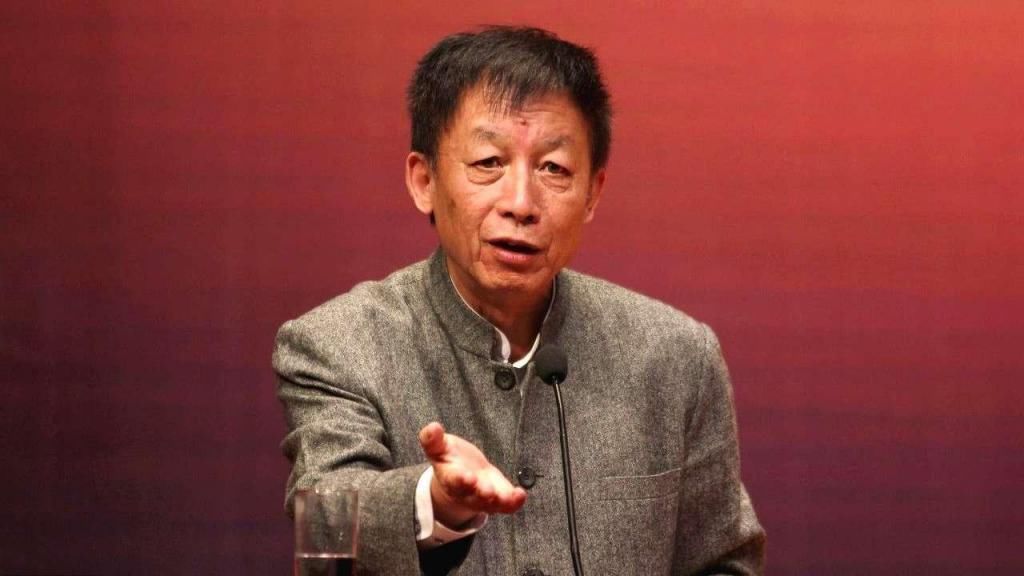 陈丹青评价于丹是个“神父”,于丹和易中天真是二三流学者吗