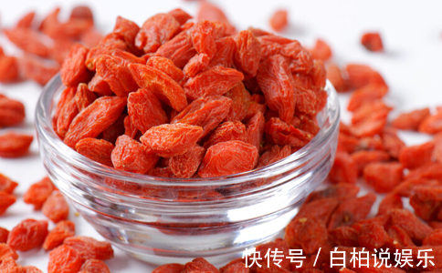 阴虚|枸杞和它一起泡, 每天喝两杯,15天内湿气全消, 美白淡斑!