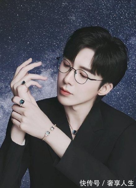 气质|气质王子刘宇宁戴珠宝效果竟然这么好，男生选对珠宝一样气质飙升