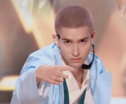 创4一公前11名，米卡登顶，外籍学员5人入围，哇唧有2人