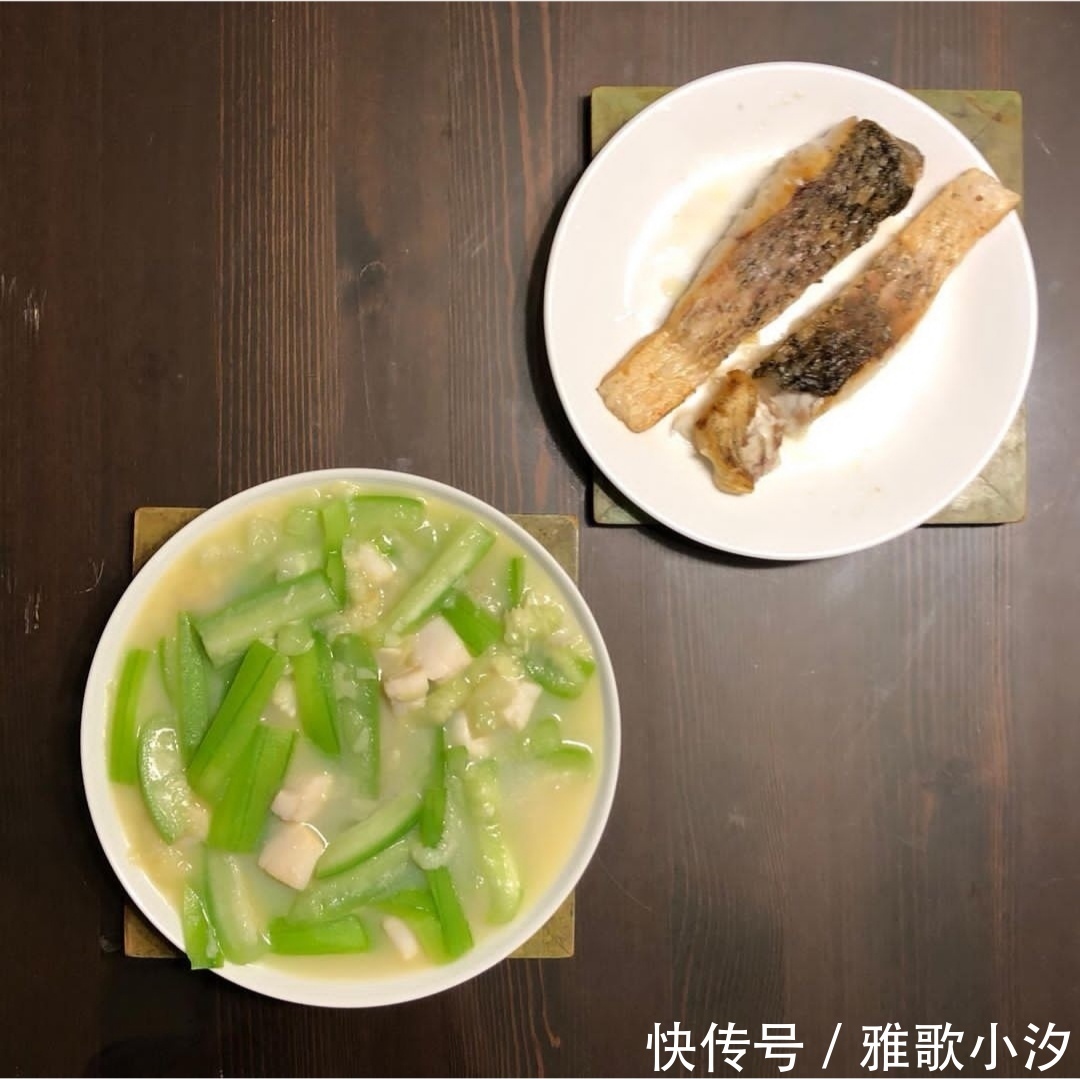却说|“精明主妇”晒小两口的极简晚餐,网友却说:这哪里够吃?