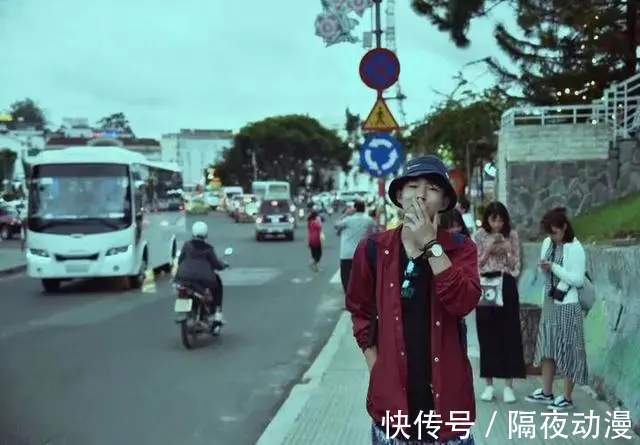 n2|从“B站百大”到“诈骗观众”,波桑是如何一步步掉落神坛的?