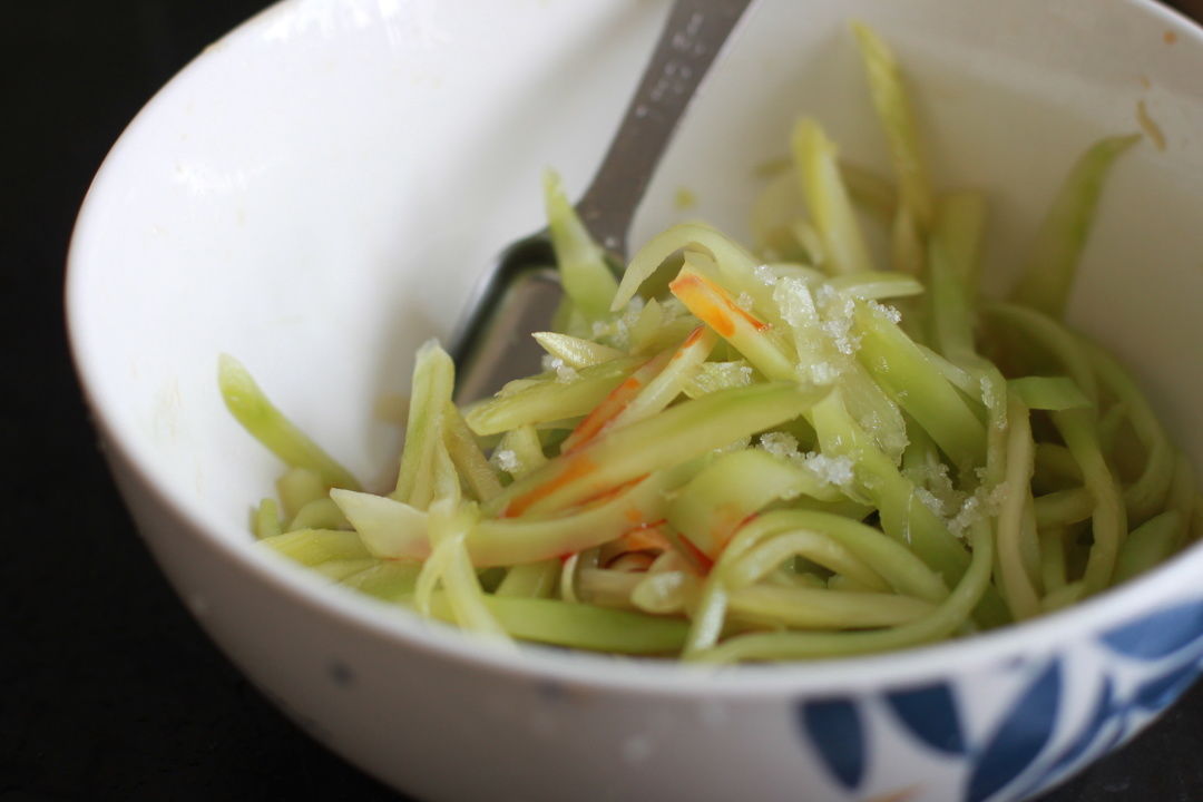 春季刮油菜，试试这一道，制作简单口感佳