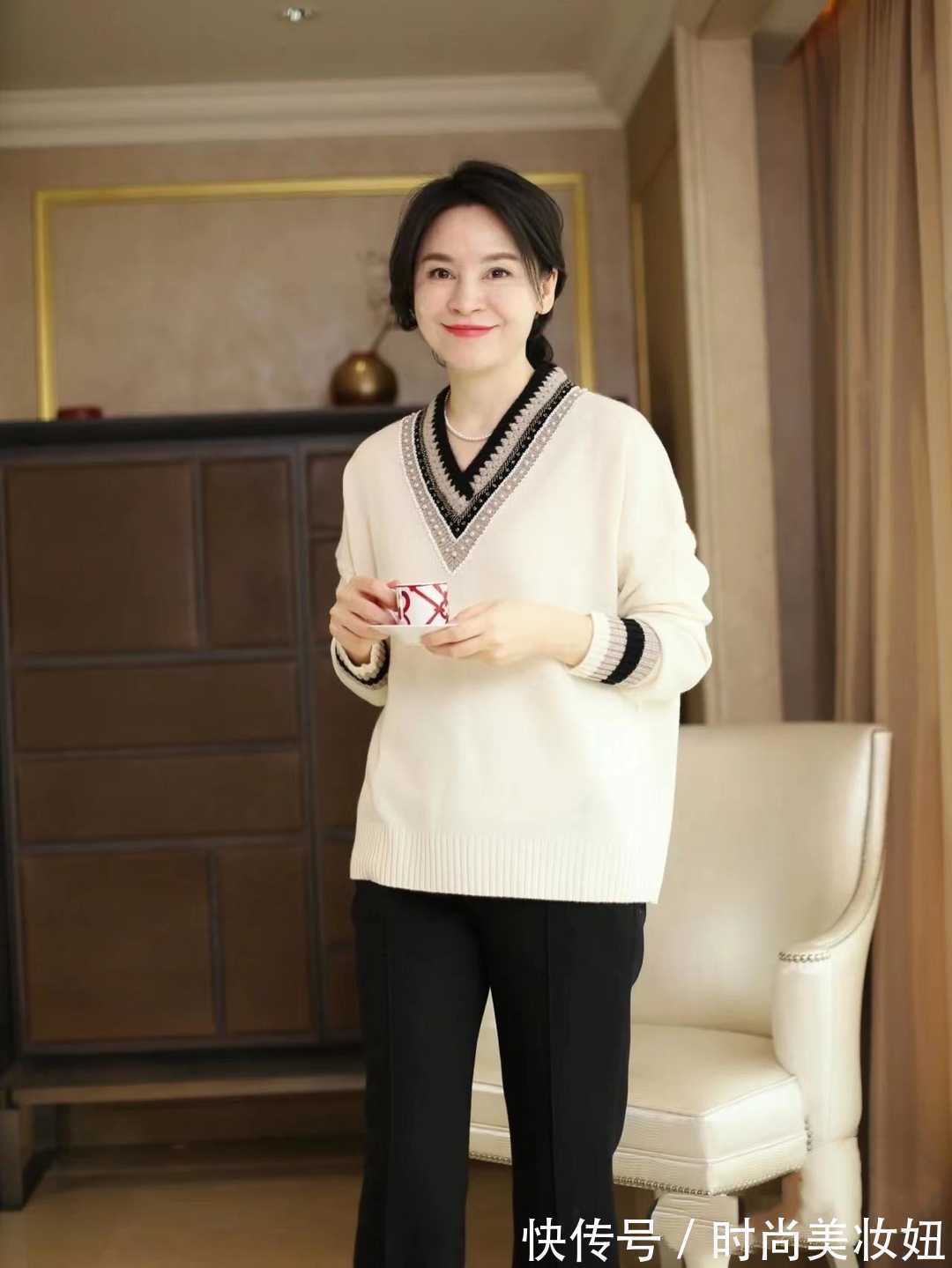 搭配 女人50岁后毛衣别瞎穿,遵从这4个小技巧,想不优雅减龄都难