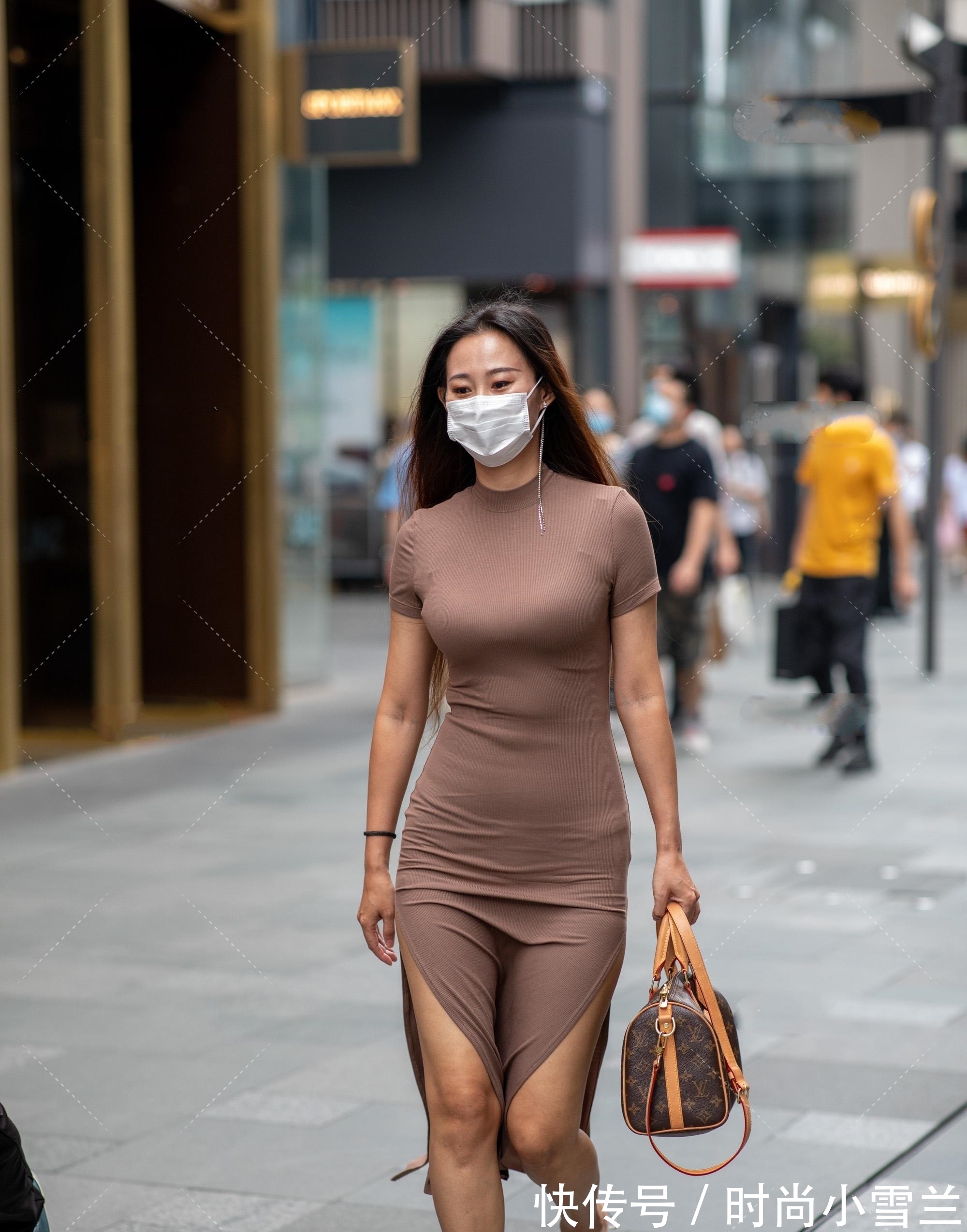 紧身长裙 双开叉高弹性紧身长裙，优雅大气女人味十足的成熟裙装