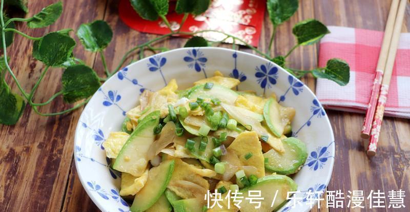 黄甜椒|分享五道用西葫芦做的小炒,鲜嫩爽甜好吃,下饭都很棒!
