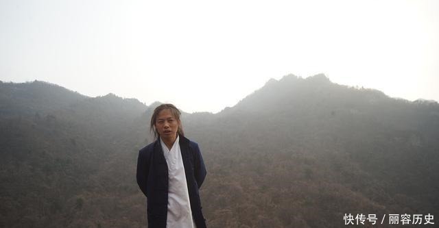 诗篇|梁鸿的隐居国际诗篇2