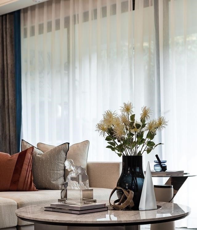 爱马仕橙|大平层的现代轻奢风设计高级灰碰上爱马仕橙的惊艳!