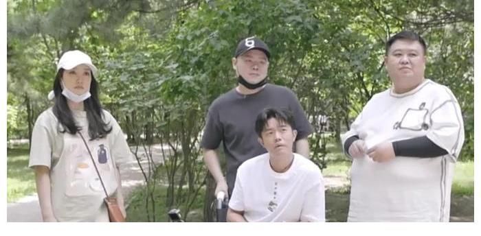 岳云鹏自制节目走红!回看其成名之路,早已证明:越努力越幸运