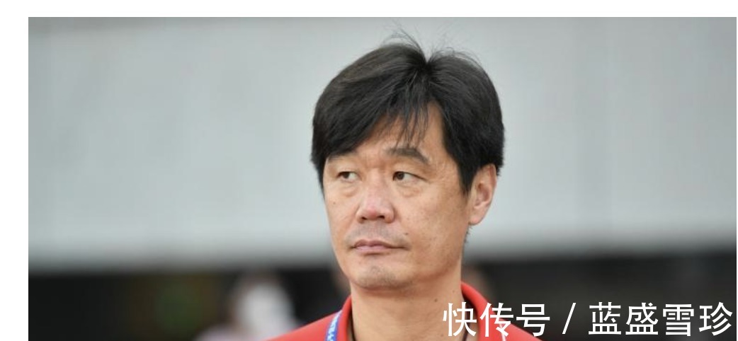国脚|4名归化走人,5大国脚有伤,国足成为烂摊子,李霄鹏迎来考验!