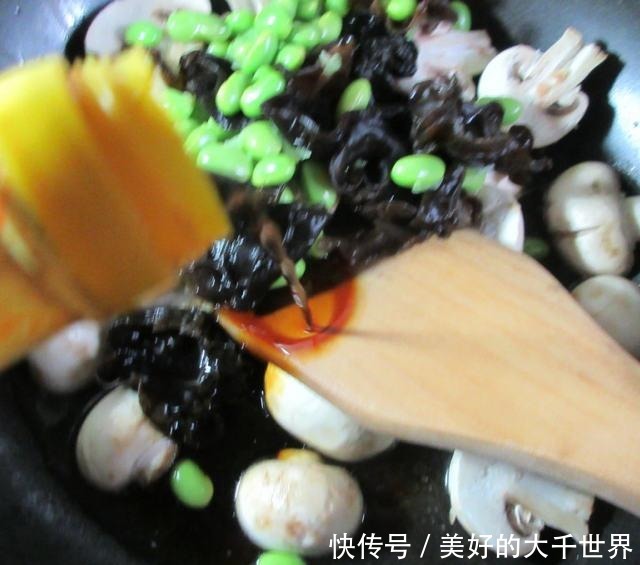 素烧蘑菇,鲜香可口,全家都喜欢