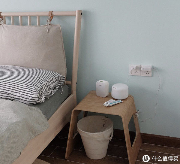 夫妻|这对夫妻太有远见,把次卧和客厅打通,清爽开阔,日子过得简单舒适