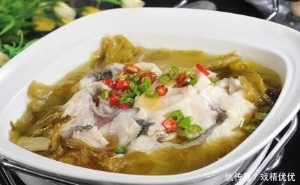 做酸菜鱼,酸菜不能直接下锅煮牢记3点,鱼片嫩滑不碎汤鲜无比