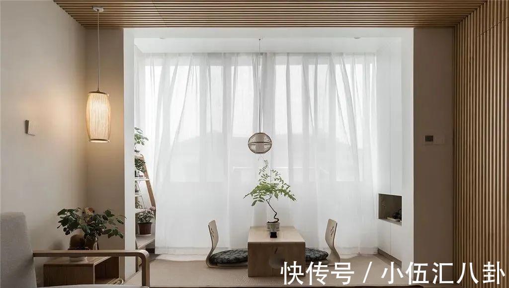 休闲|阳台改成休闲区,又热又晒、还怕漏水?衣服也没地晾?谁说的!