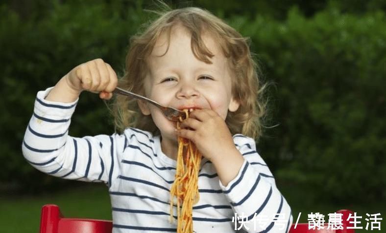 营养不良|孩子出现这些特征,说明营养不良了,可惜很多家长还视而不见