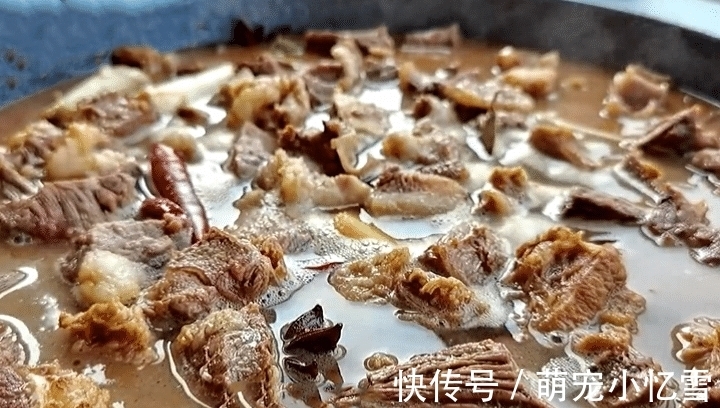 冬天，遇到此肉要多吃，简单一煮，鲜嫩入味，上桌家人都爱吃