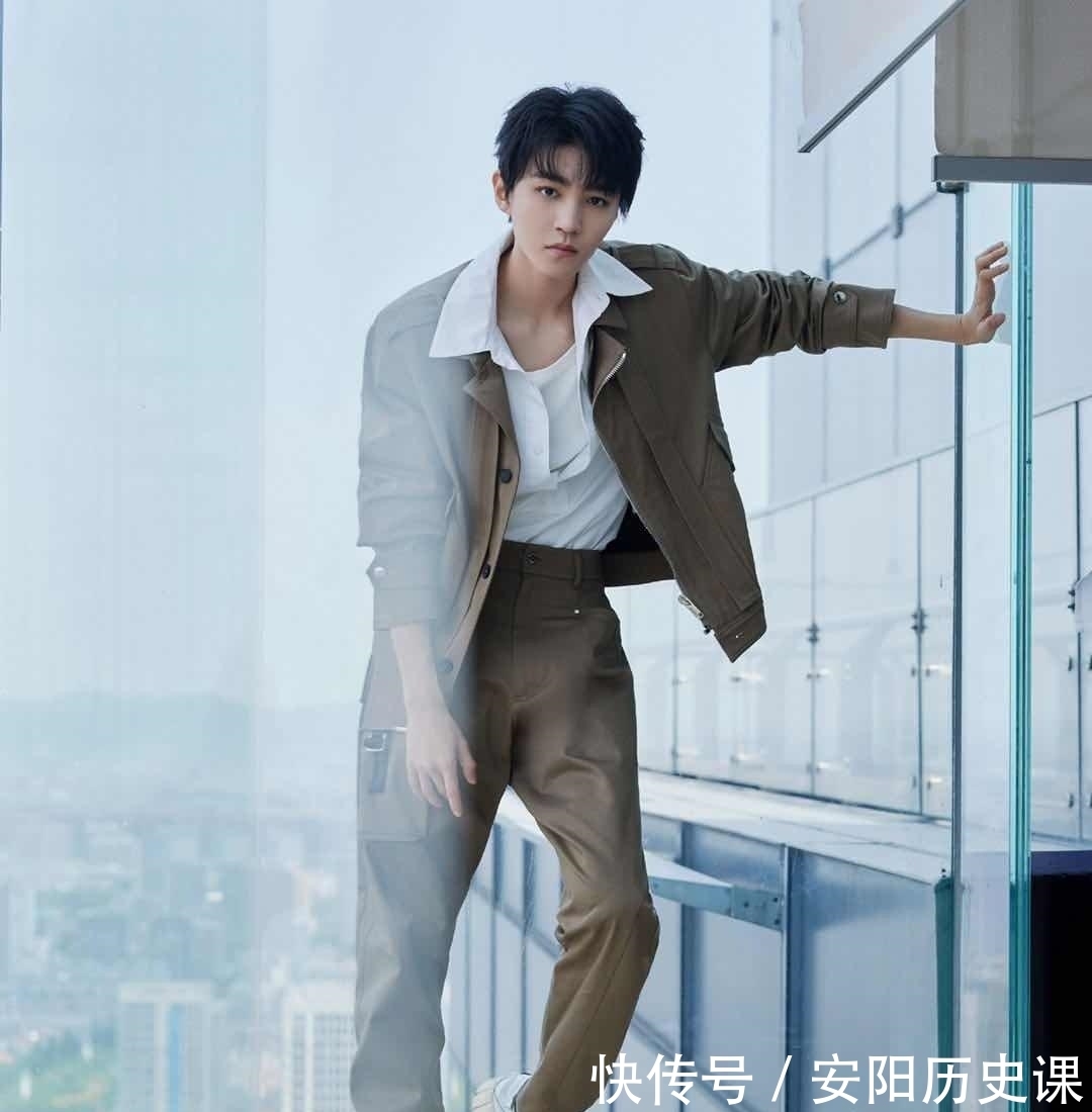 王俊凯 王俊凯频繁冲浪的原因找到了!小学、初中同学群提供了众多的素材