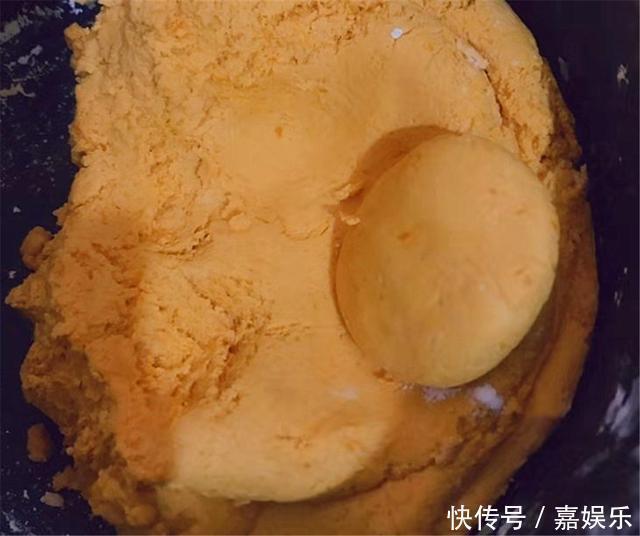 黑芝麻|南瓜饼最好吃的做法,软糯香甜,做法简单,出锅家人抢着吃
