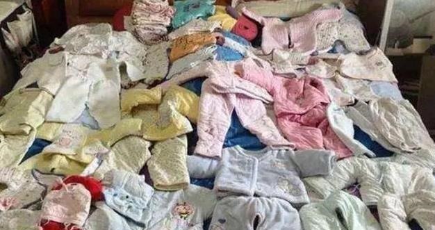 衣物|送给朋友宝宝的“二手”童装,隔日在垃圾桶中发现,网友:做得对