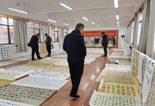  评审会|衡阳市教师书法、篆刻作品展评审会在蒸湘区实验小学举行