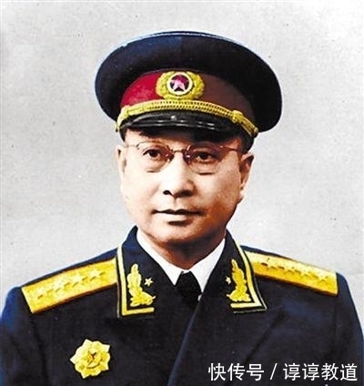 武林高手|他是开国将军中的武林高手,曾一掌打倒美国保镖,一蹦有三米高