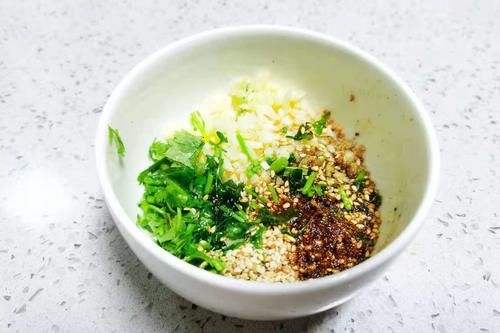 饱腹|夏季吃鸡蛋，教你一个新吃法，不炒不煎，营养饱腹，1次2斤不够吃